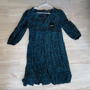 Absolutely STUNNING DKNY green Hunter velvet dress size 14